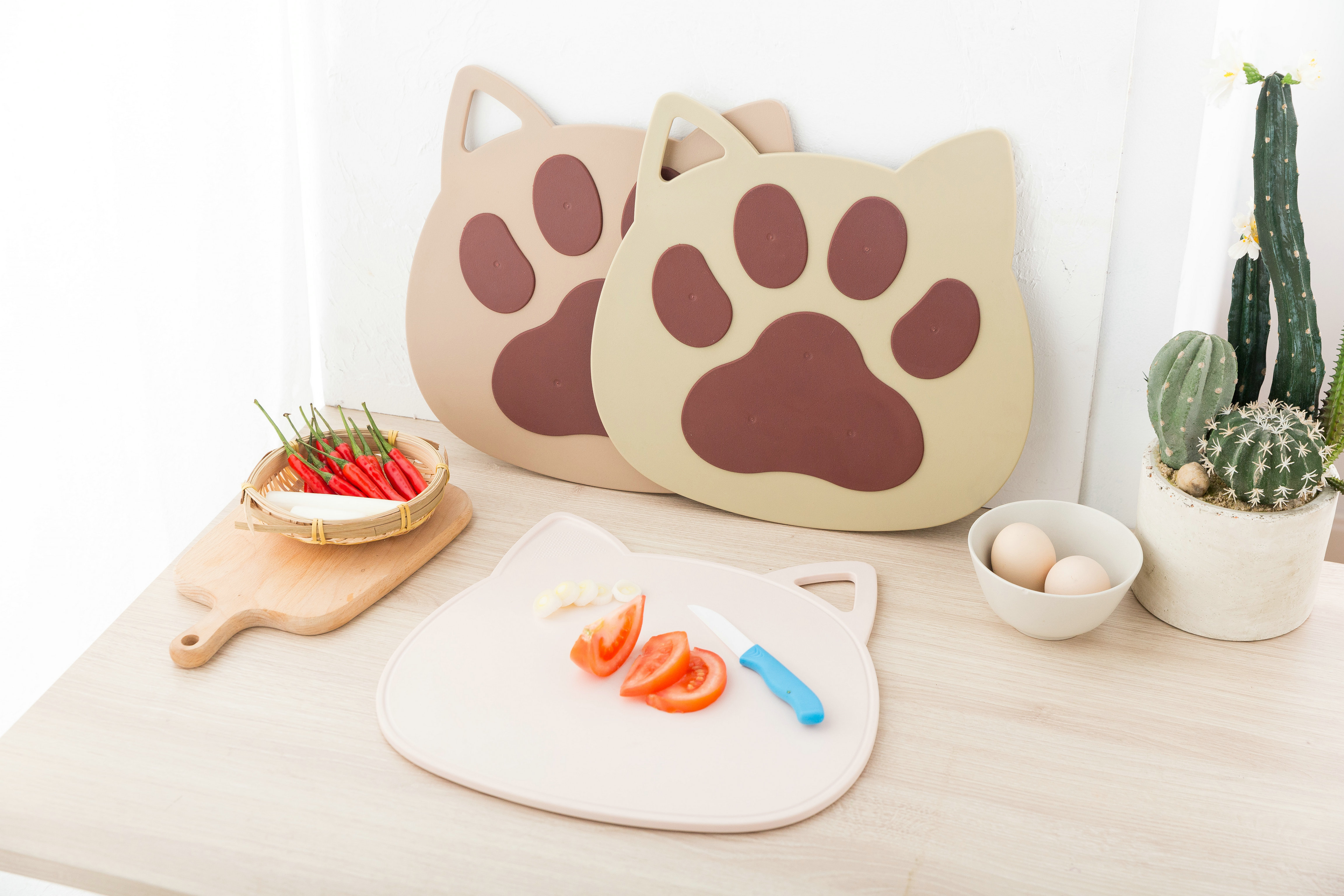 Cat claw cutting board1